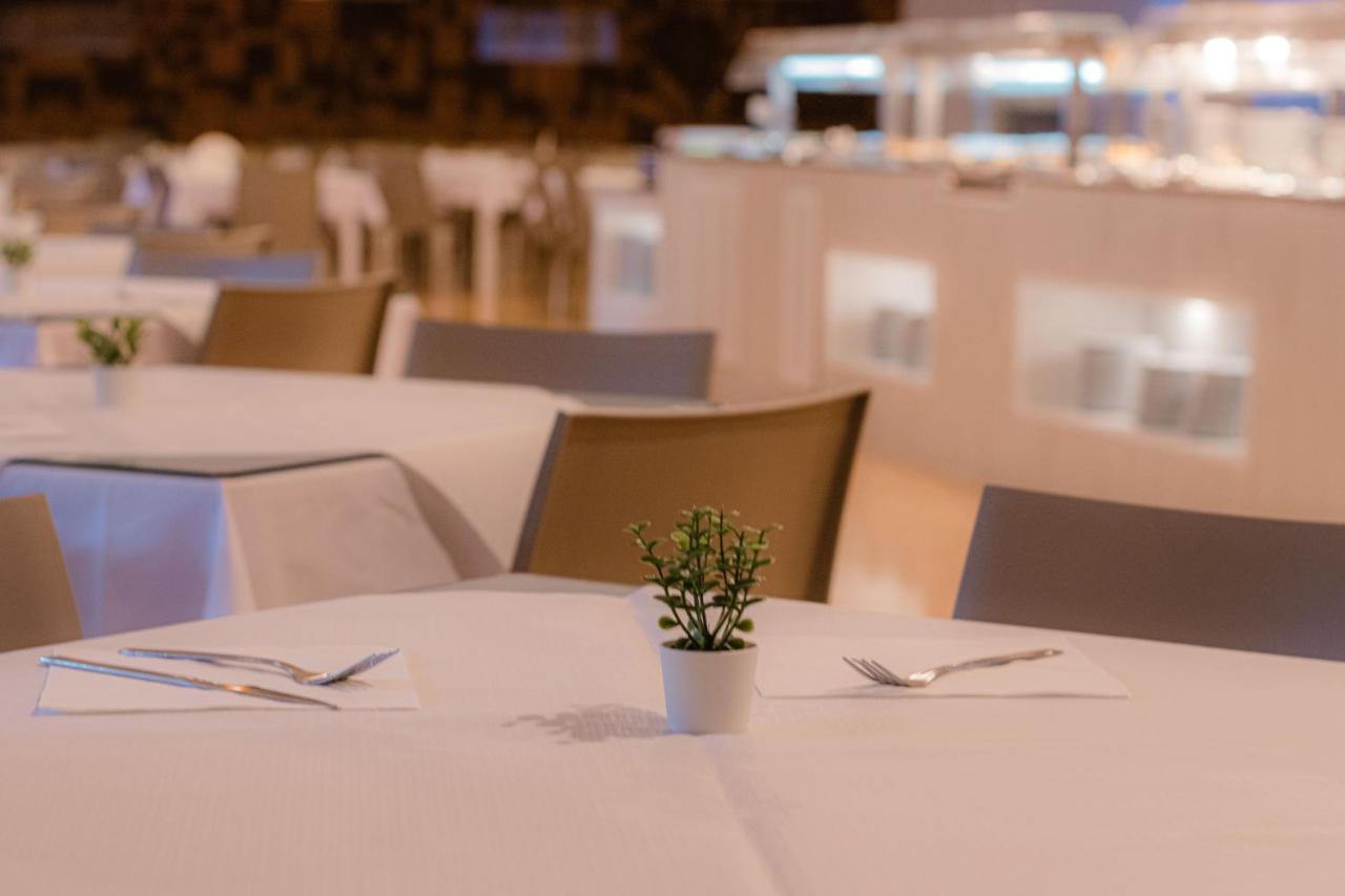 โฮเต็ล-อปาร์ตาเมนโตส ซอล ปาร์ก Aparthotel ซอนปาร์ก ภายนอก รูปภาพ
